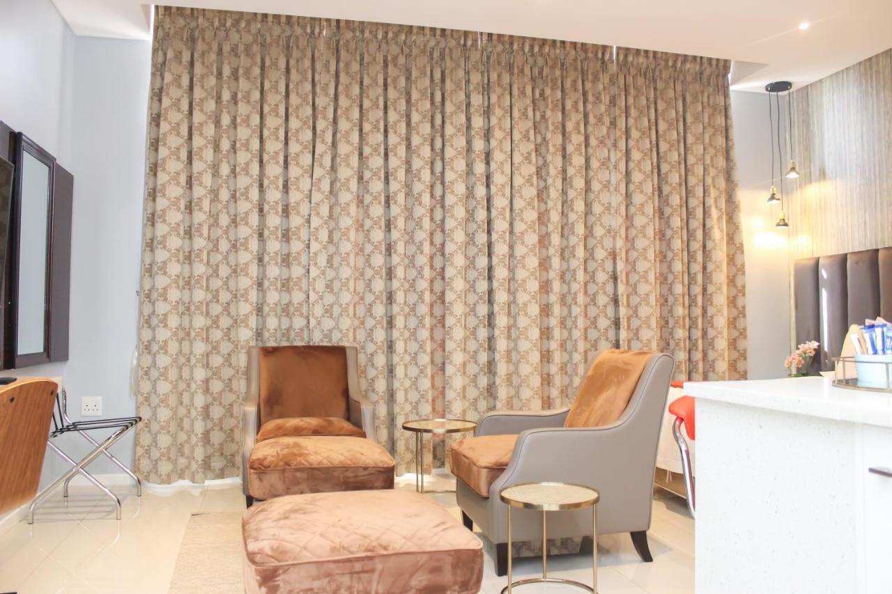 Green Avenue Apartments ハボローネ エクステリア 写真